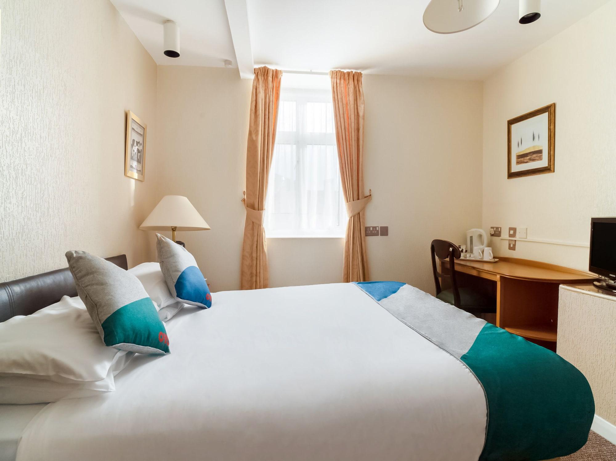 Oyo The Palm Court Hotel Истборн Екстериор снимка