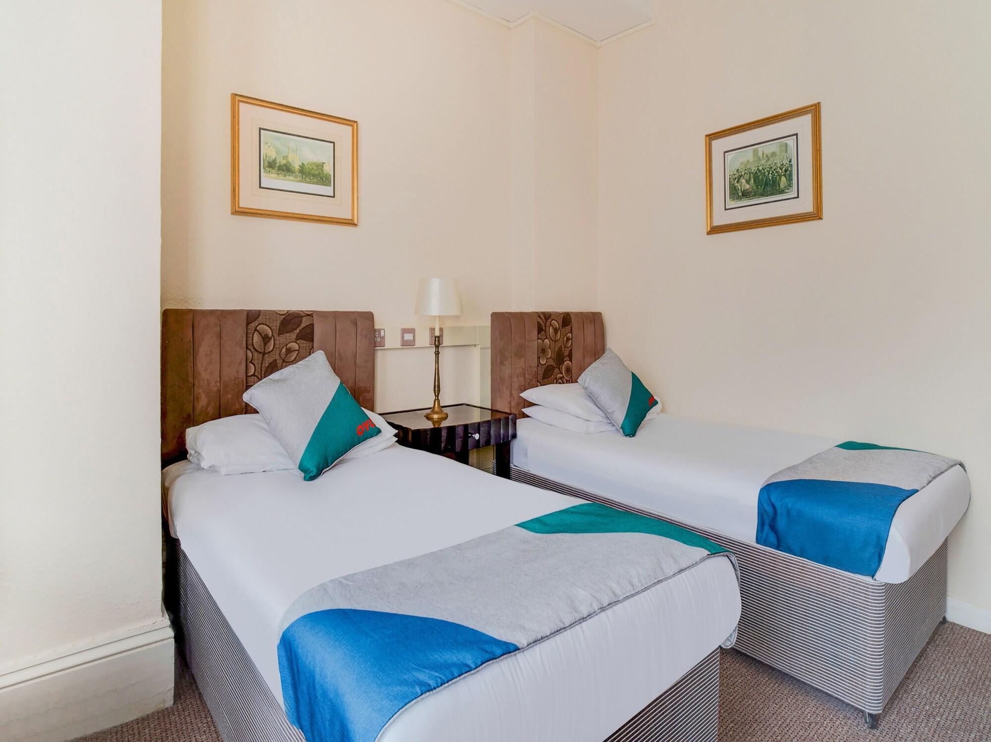Oyo The Palm Court Hotel Истборн Екстериор снимка