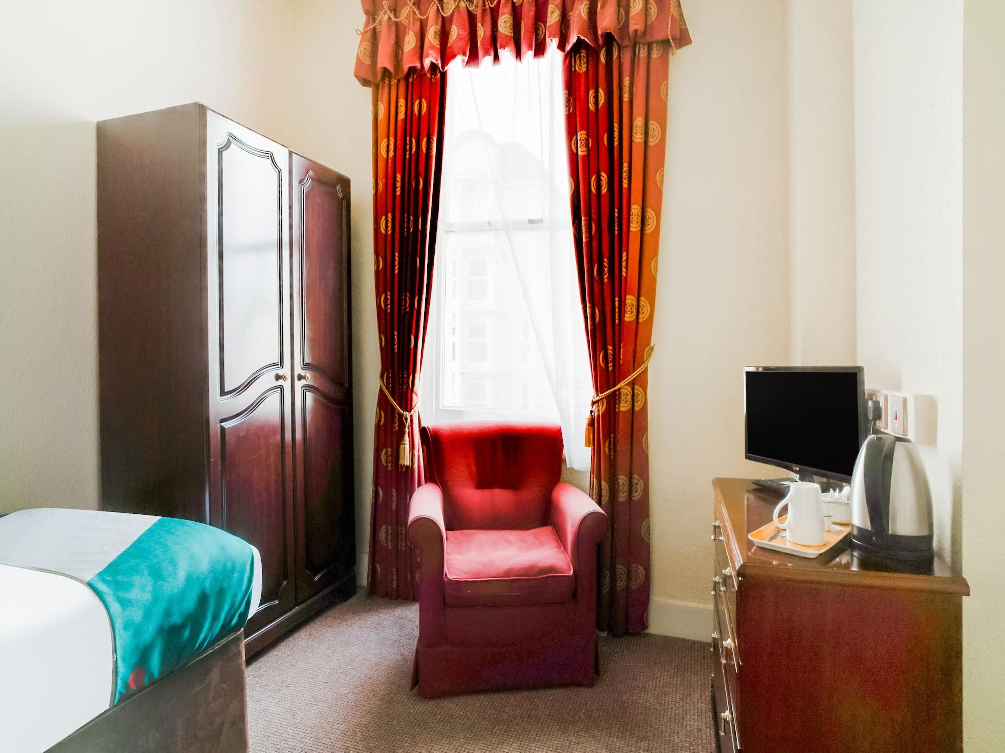 Oyo The Palm Court Hotel Истборн Екстериор снимка