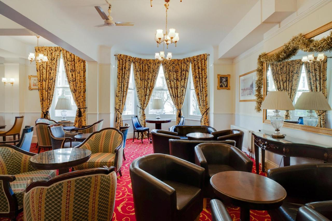 Oyo The Palm Court Hotel Истборн Екстериор снимка