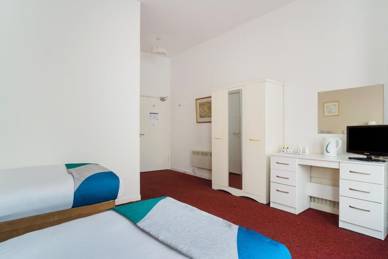 Oyo The Palm Court Hotel Истборн Екстериор снимка